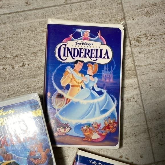 Set of 5 Disney VHS tapes.Pinocchio new in package - Picture 7 of 15